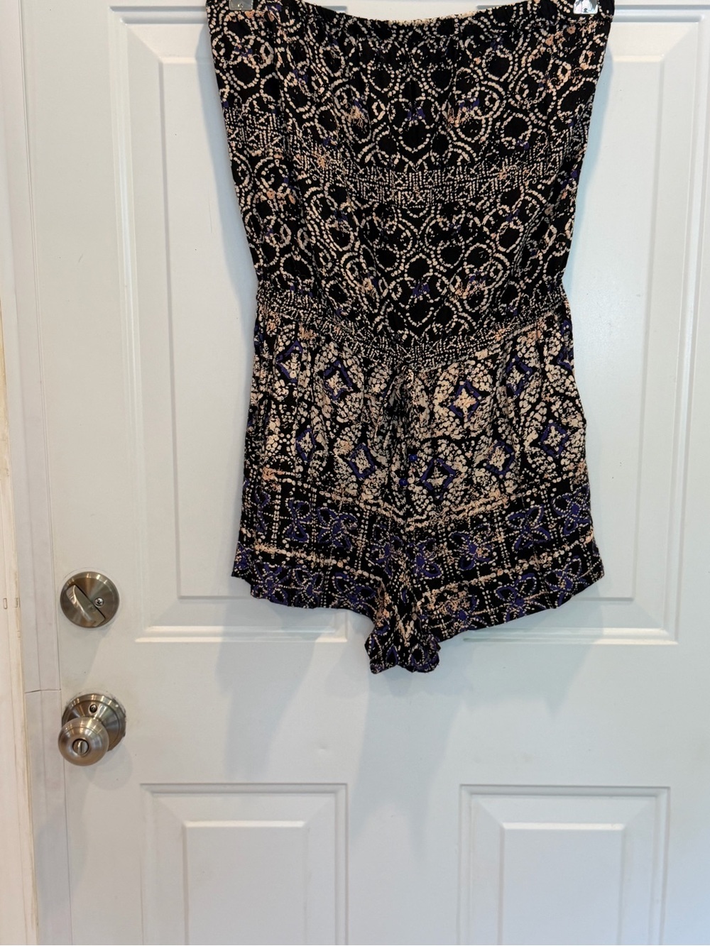 Angie Strapless Tribal Print Romper Size Large - Hidden Side Pockets!
